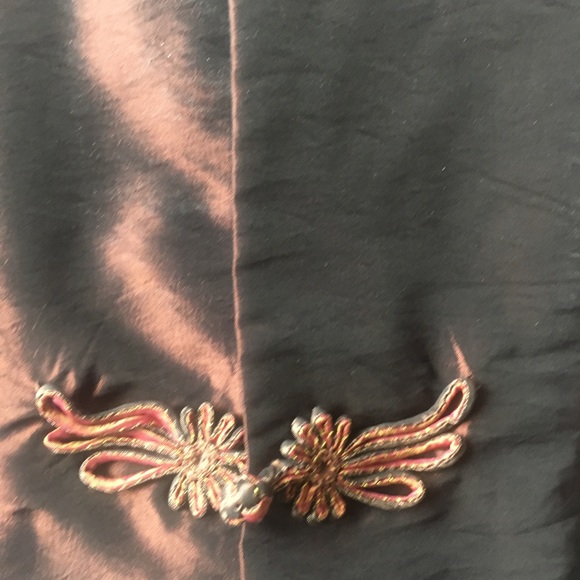 Mandarin burgundy jacket. Unique closure. - Picture 3 of 7